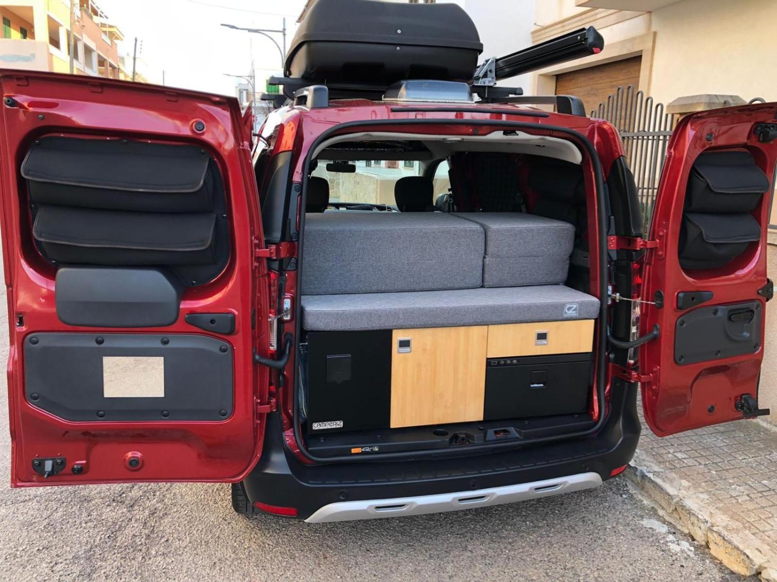 Dacia Dokker Camperiz Hotell PMI Eksteriør bilde